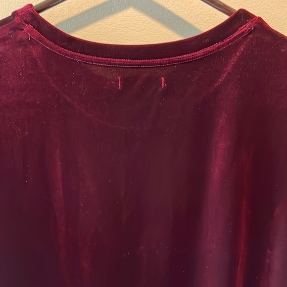 Abercrombie & Fitch   Velvet scoopneck Top short sleeves  deep maroon  Size S-M - Picture 10 of 12